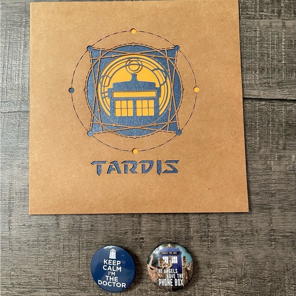Doctor Who Tardis Police Box Pop-Up Card Handmade Bundle With Button Pins Gift - Picture 3 of 6